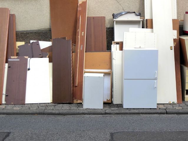 粗大ゴミを解体して回収に出すには？解体するメリットや方法・解体以外の処分法も紹介